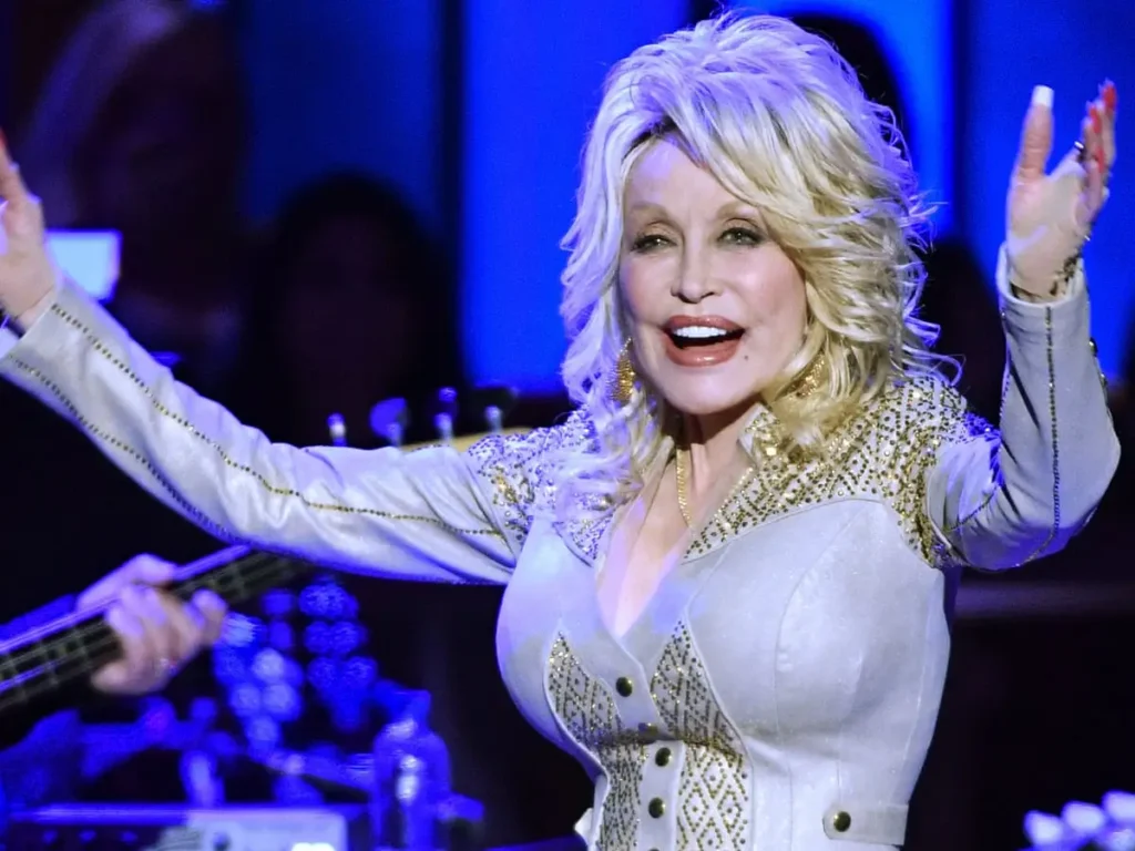 dolly parton with 650$ million 