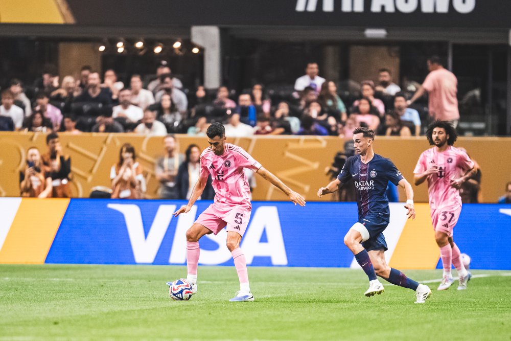afrizumnews AFRIZUM SPORTS https://afrizum.com/wp-content/uploads/2025/06/cerbration-bayern.jpg
