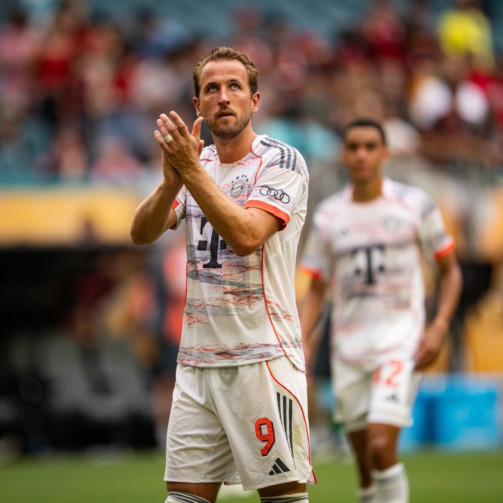 afrizumnews AFRIZUM SPORTS https://afrizum.com/wp-content/uploads/2025/06/cerbration-bayern.jpg
