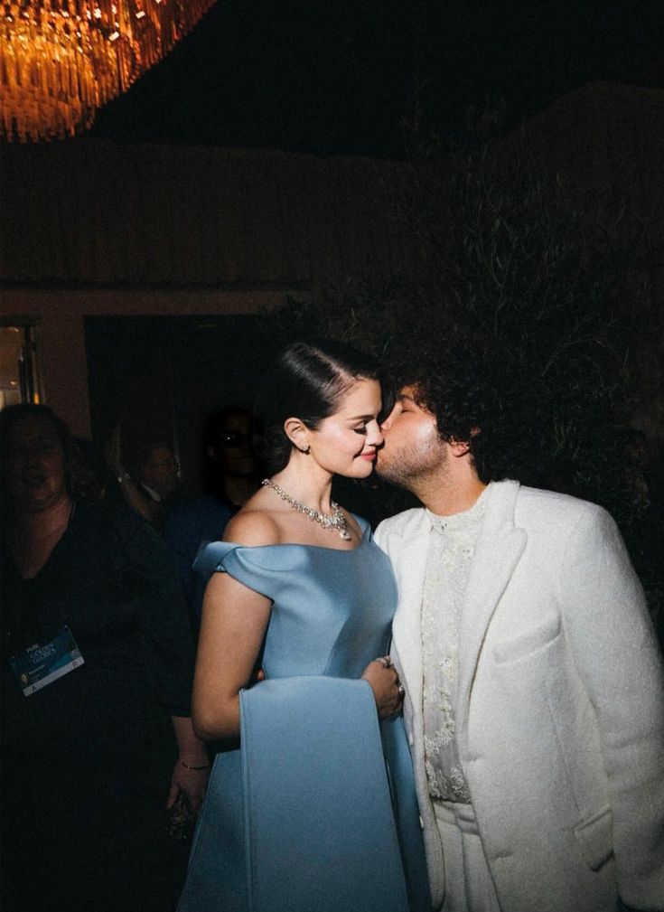 afrizumnews selena gomez n' umukunzi we branco