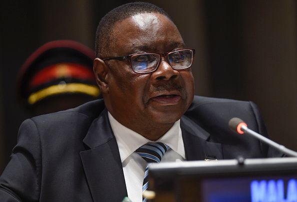 Former Malawi President Peter Mutharika addressing supporters