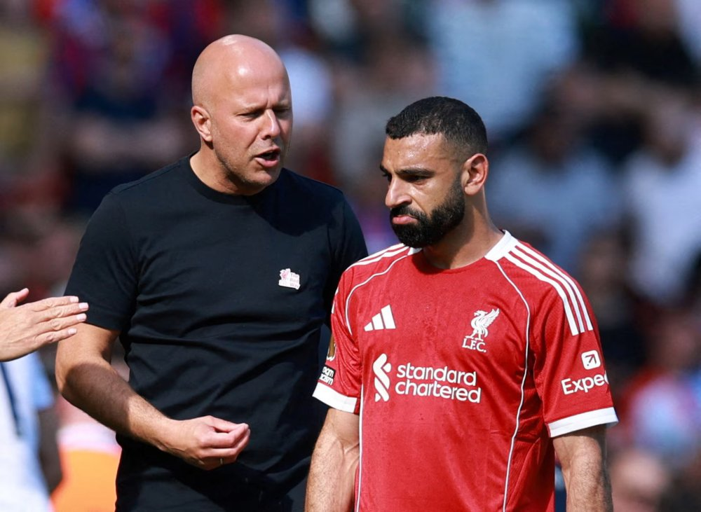 Arne Slot with Mohamed Salah